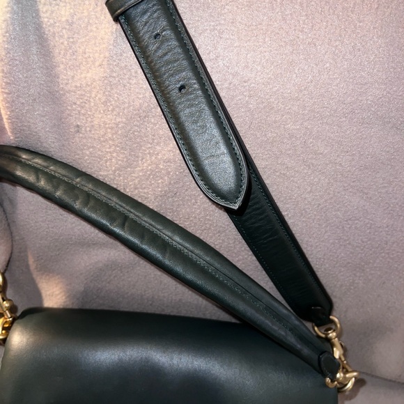 Coach, pillow tabby - Picture 3 of 7